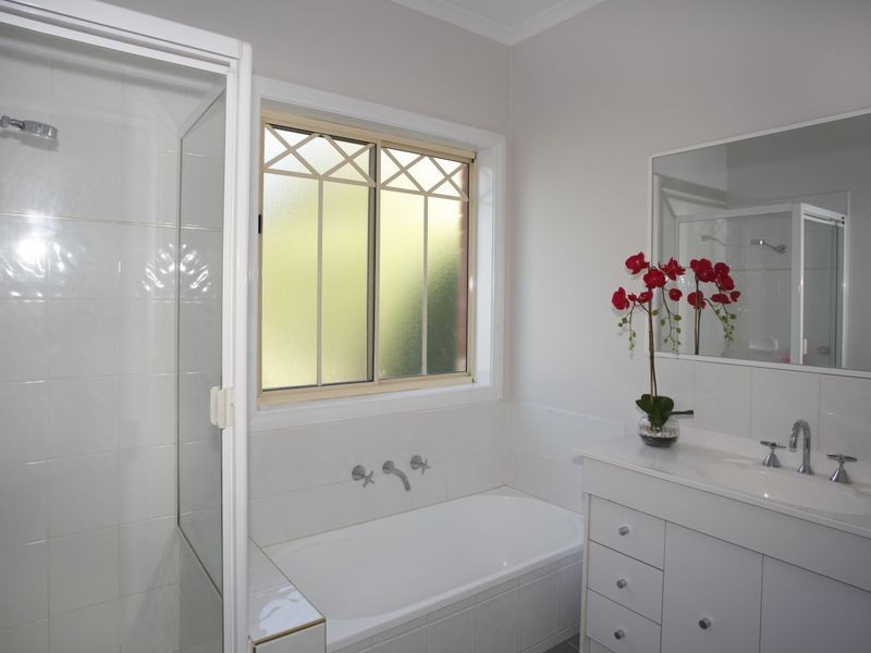 18 Albrecht Avenue, Berwick VIC 3806