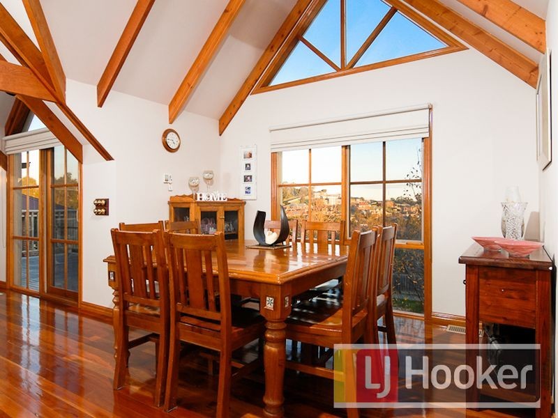 77 Scenic Drive, Beaconsfield VIC 3807