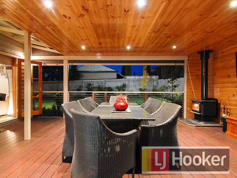 77 Scenic Drive, Beaconsfield VIC 3807