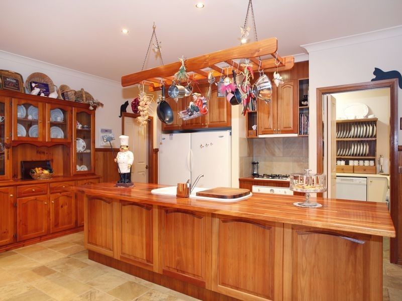 8 Lakeview Terrace, Beaconsfield VIC 3807