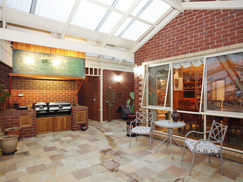 8 Lakeview Terrace, Beaconsfield VIC 3807