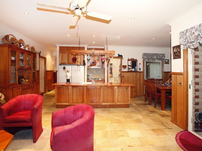 8 Lakeview Terrace, Beaconsfield VIC 3807