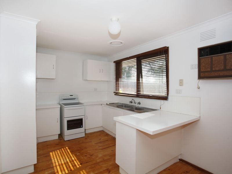 4 Chester Court, Endeavour Hills VIC 3802