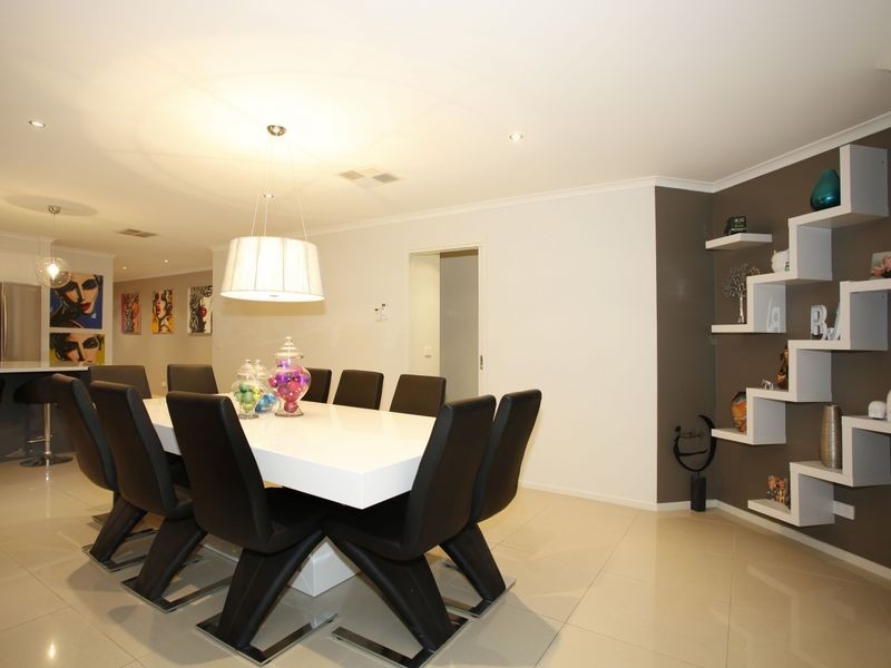 28 Lorikeet Drive, Berwick VIC 3806