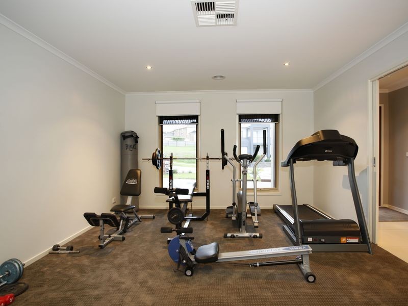 28 Lorikeet Drive, Berwick VIC 3806