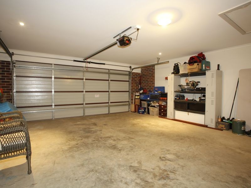 28 Lorikeet Drive, Berwick VIC 3806