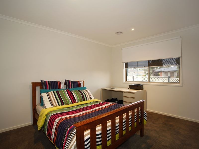 28 Lorikeet Drive, Berwick VIC 3806