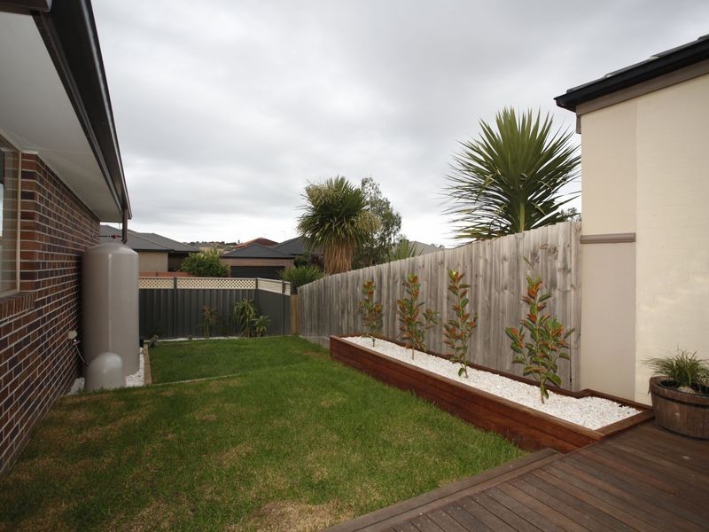 28 Lorikeet Drive, Berwick VIC 3806