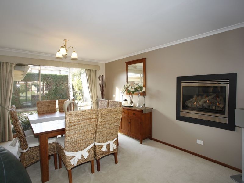 15 Samaher Court, Endeavour Hills VIC 3802