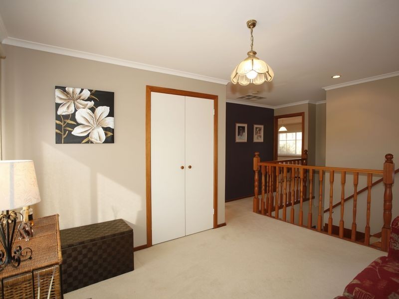 15 Samaher Court, Endeavour Hills VIC 3802