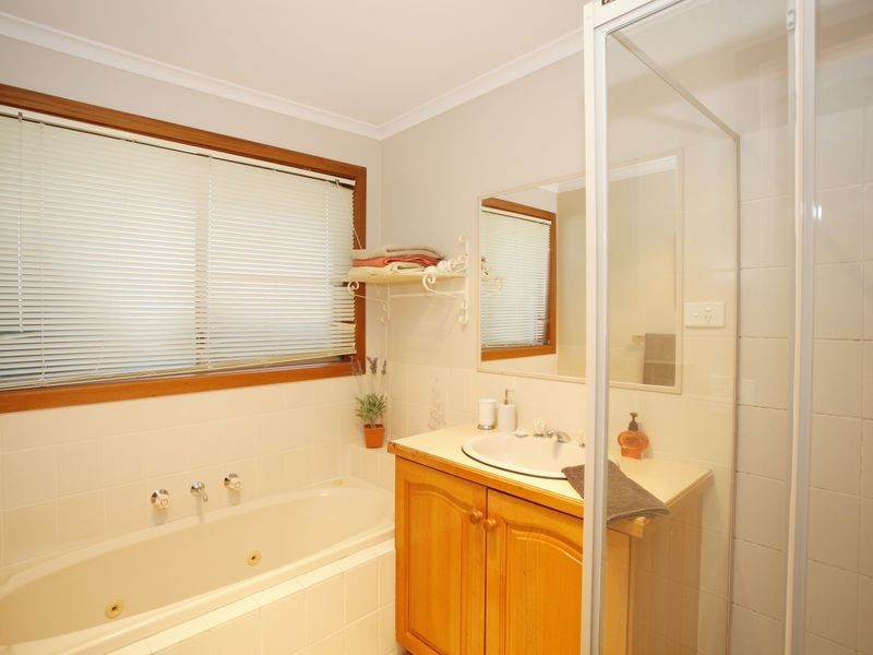 15 Samaher Court, Endeavour Hills VIC 3802