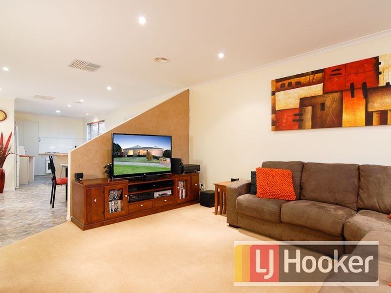 10 Sue Place, Berwick VIC 3806