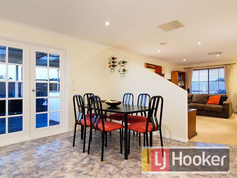 10 Sue Place, Berwick VIC 3806