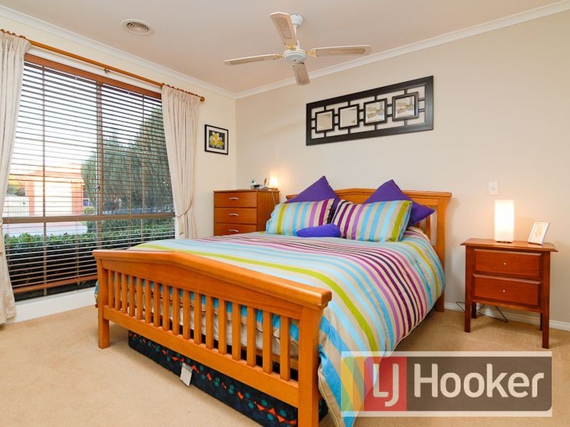 10 Sue Place, Berwick VIC 3806