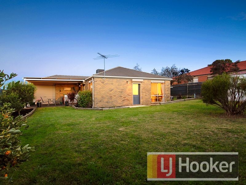 10 Sue Place, Berwick VIC 3806