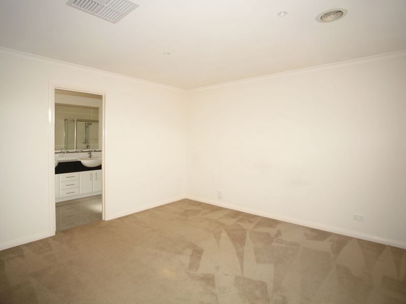 3/135 Hinrichsen Drive, Hallam VIC 3803