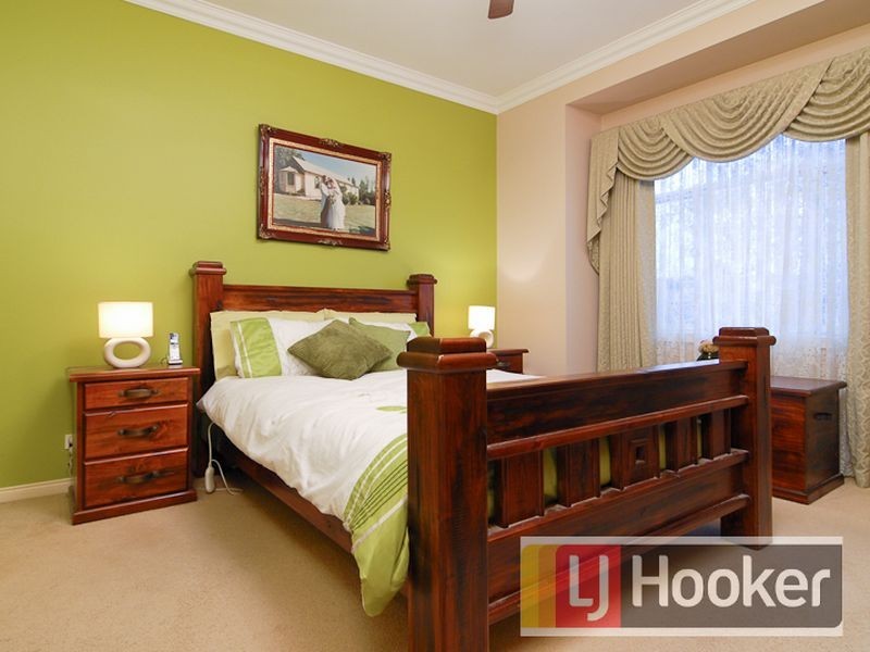 52 Wood Road, Narre Warren South VIC 3805