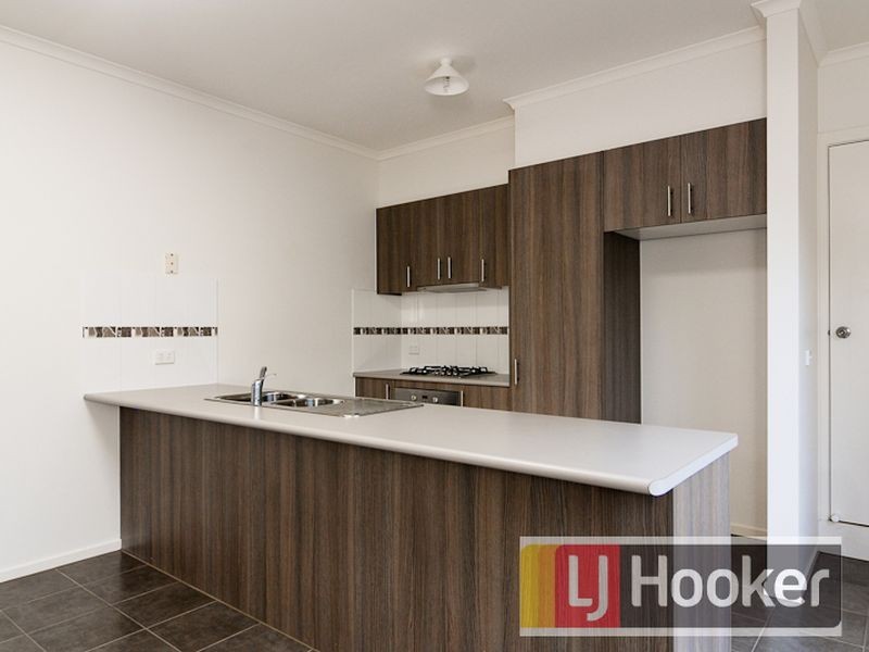 4 Tolpis Lane, Cranbourne North VIC 3977