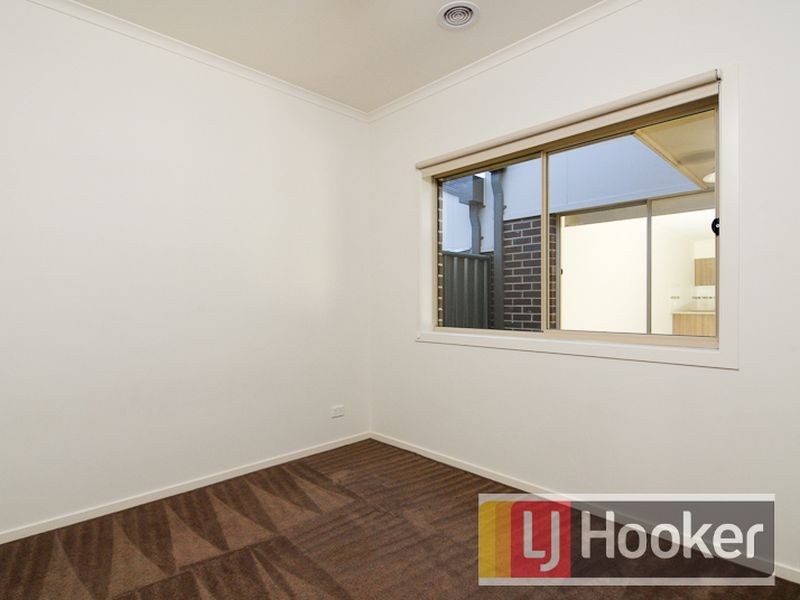 4 Tolpis Lane, Cranbourne North VIC 3977