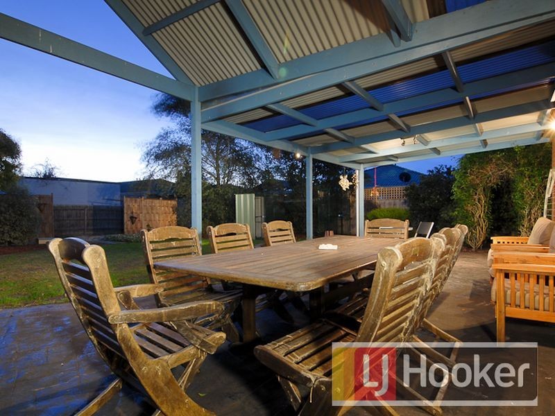 7 Saintly Grove, Berwick VIC 3806