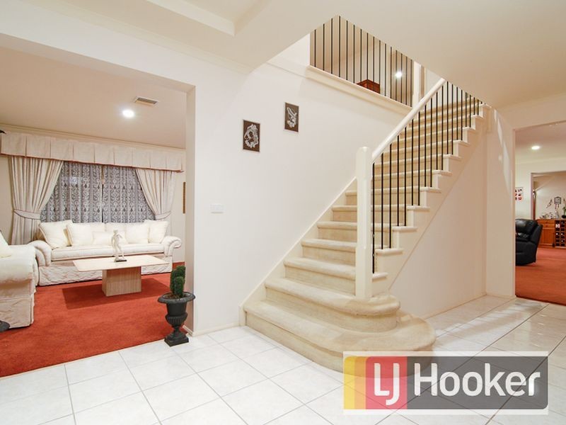 9 Pendle Close, Narre Warren South VIC 3805