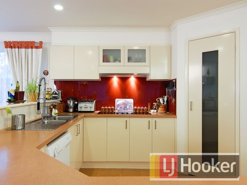 9 Pendle Close, Narre Warren South VIC 3805