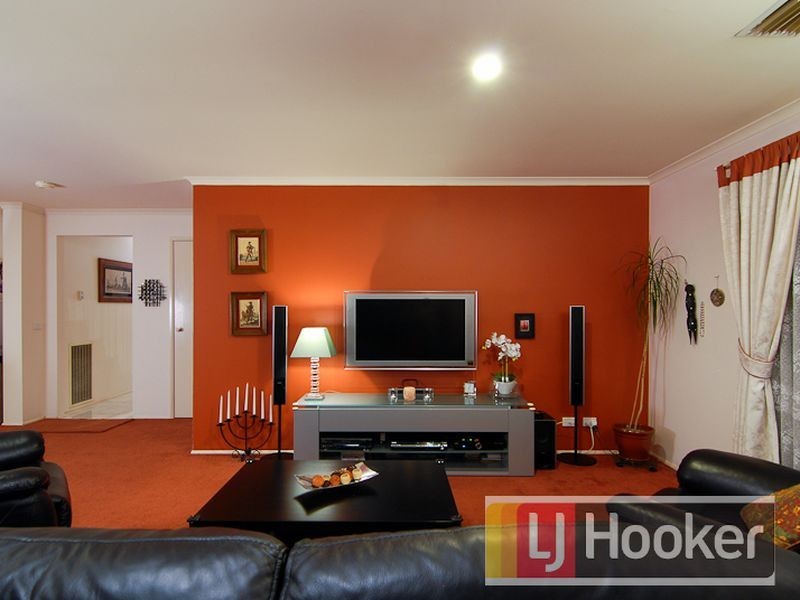 9 Pendle Close, Narre Warren South VIC 3805