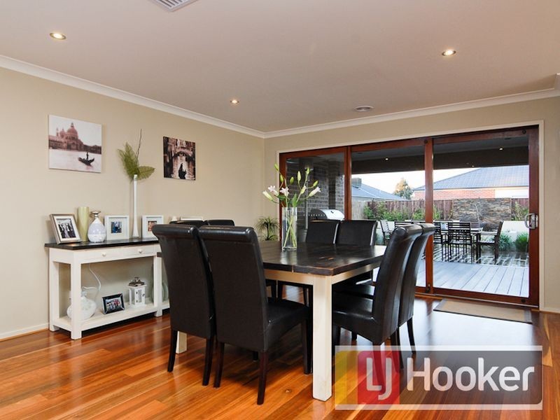 16 Duce Street, Cranbourne East VIC 3977