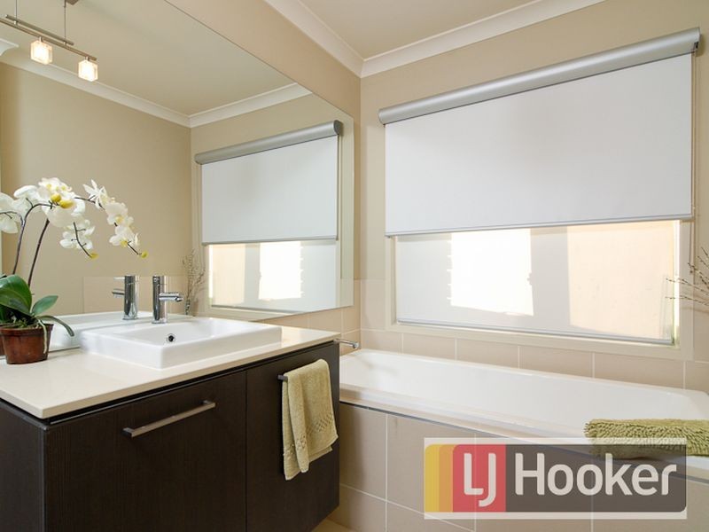 16 Duce Street, Cranbourne East VIC 3977