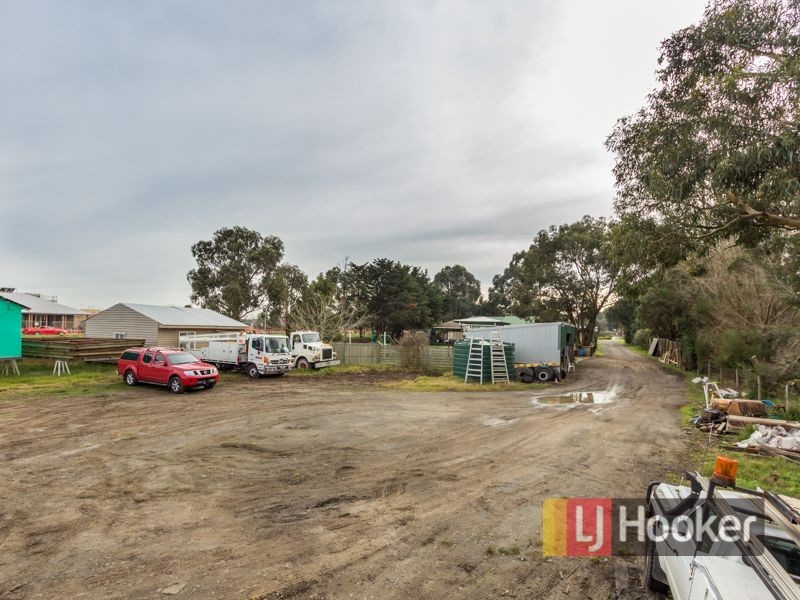 105 Grices Road, Clyde North VIC 3978