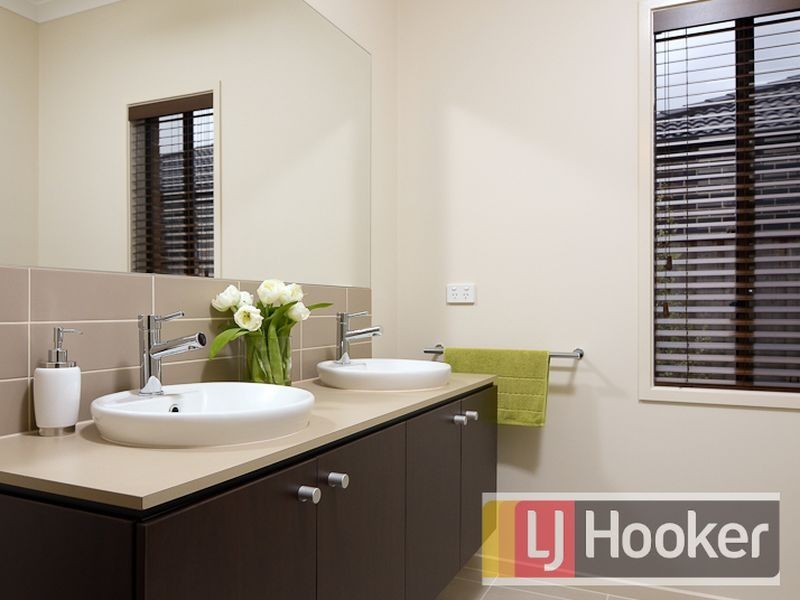 7 Southern Bell Street, Officer VIC 3809