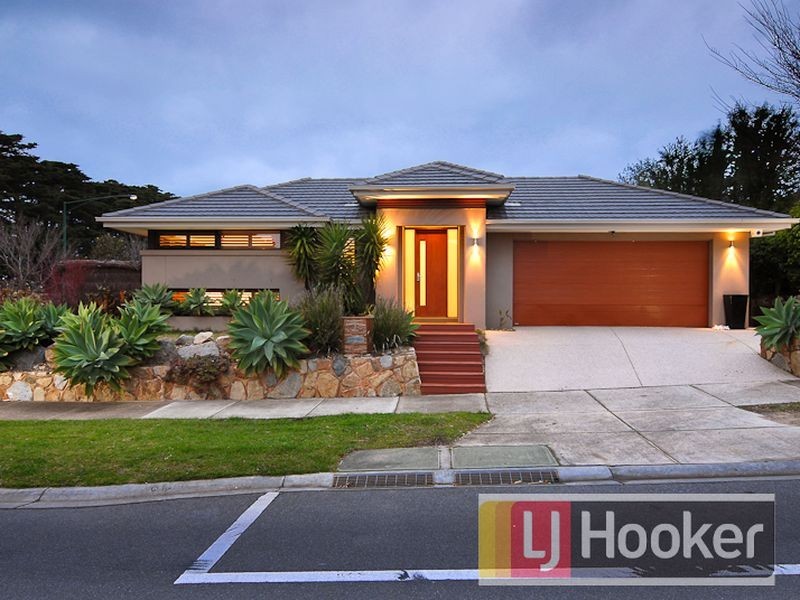 1 Viewgrand Drive, Berwick VIC 3806