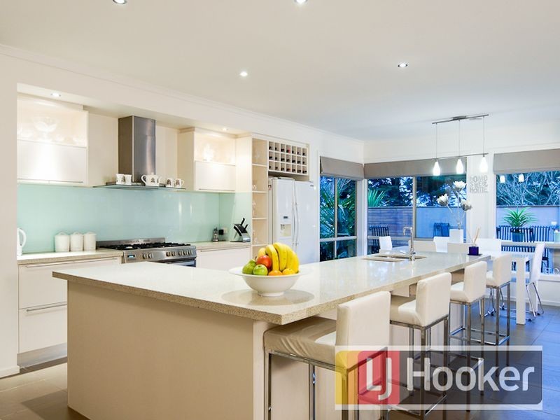 1 Viewgrand Drive, Berwick VIC 3806