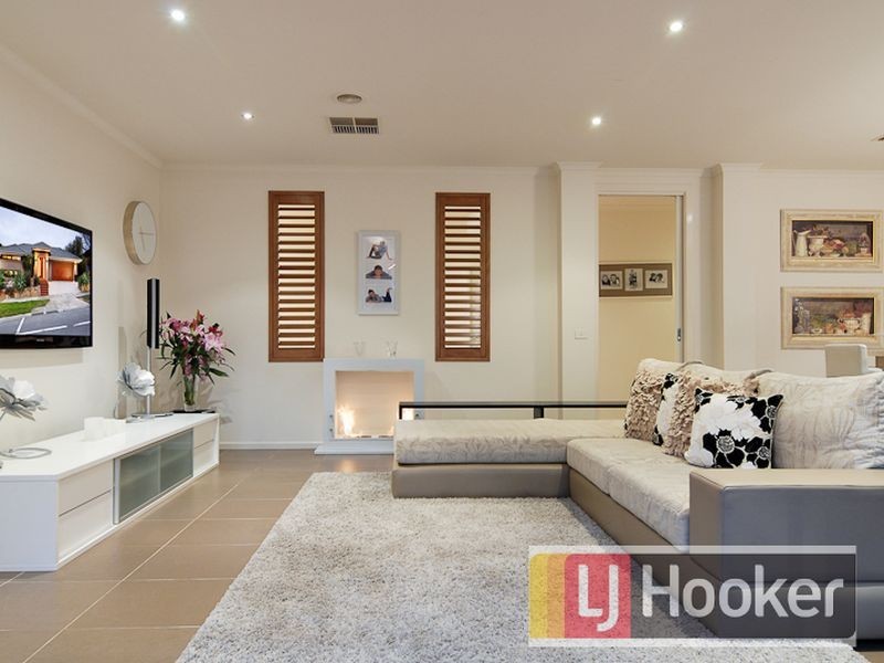 1 Viewgrand Drive, Berwick VIC 3806