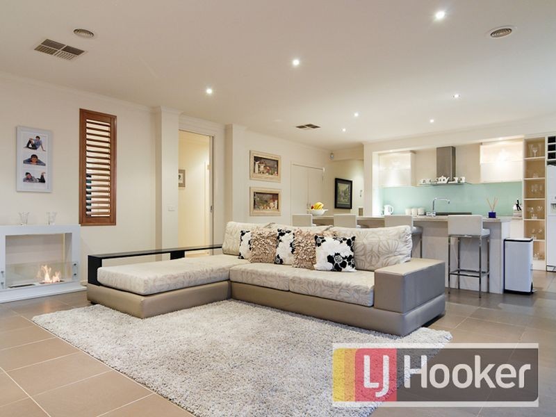 1 Viewgrand Drive, Berwick VIC 3806