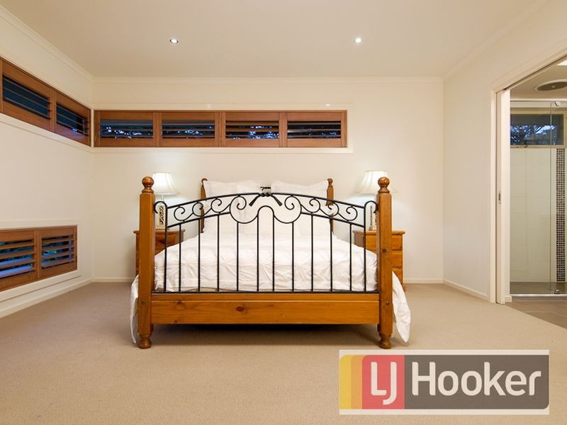 1 Viewgrand Drive, Berwick VIC 3806