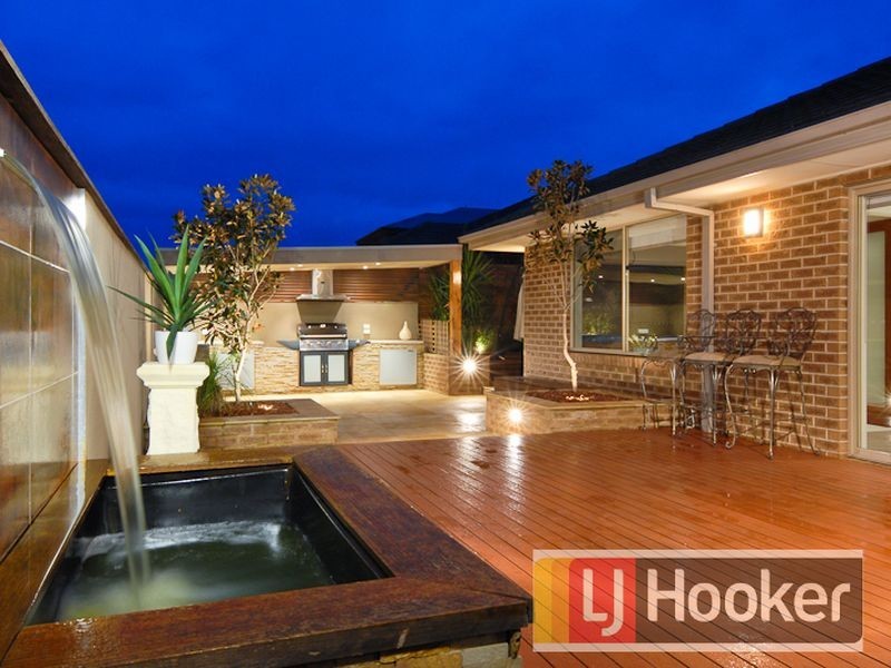 1 Viewgrand Drive, Berwick VIC 3806