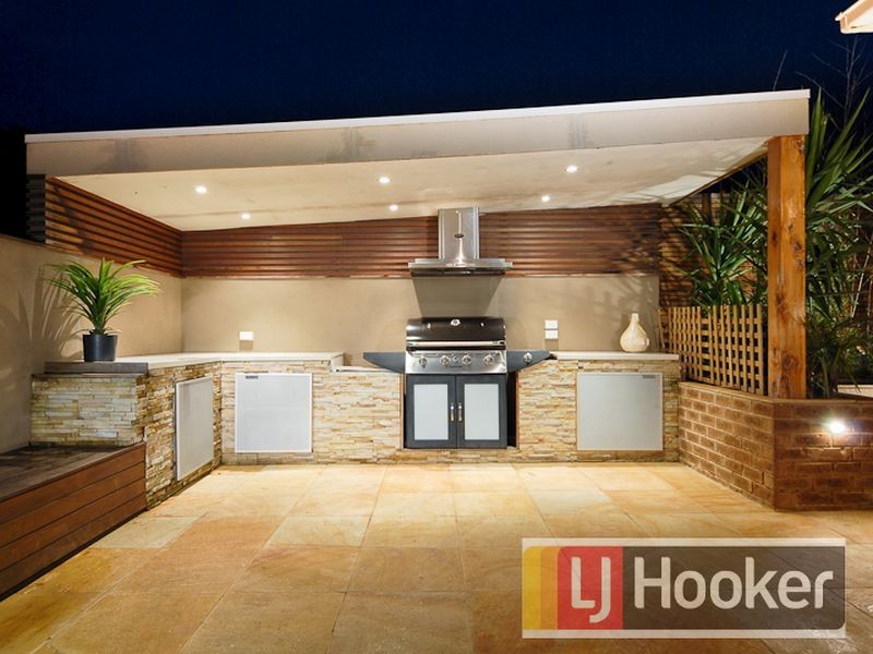 1 Viewgrand Drive, Berwick VIC 3806