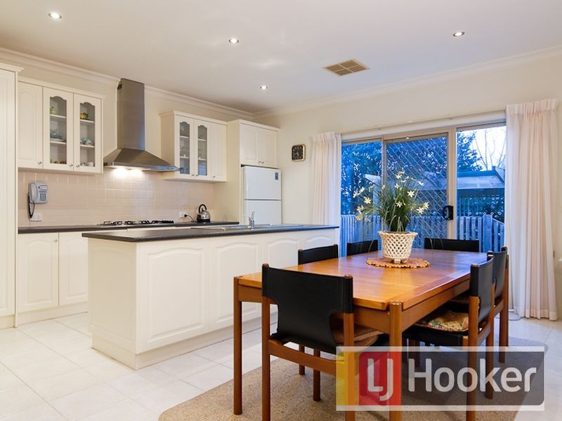 14 Ashford Court, Berwick VIC 3806