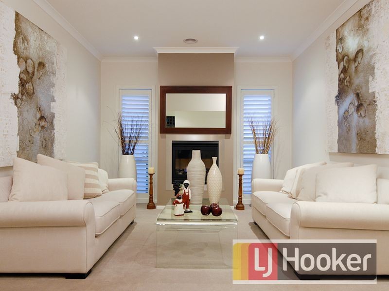 7 Loxton Way, Pakenham VIC 3810