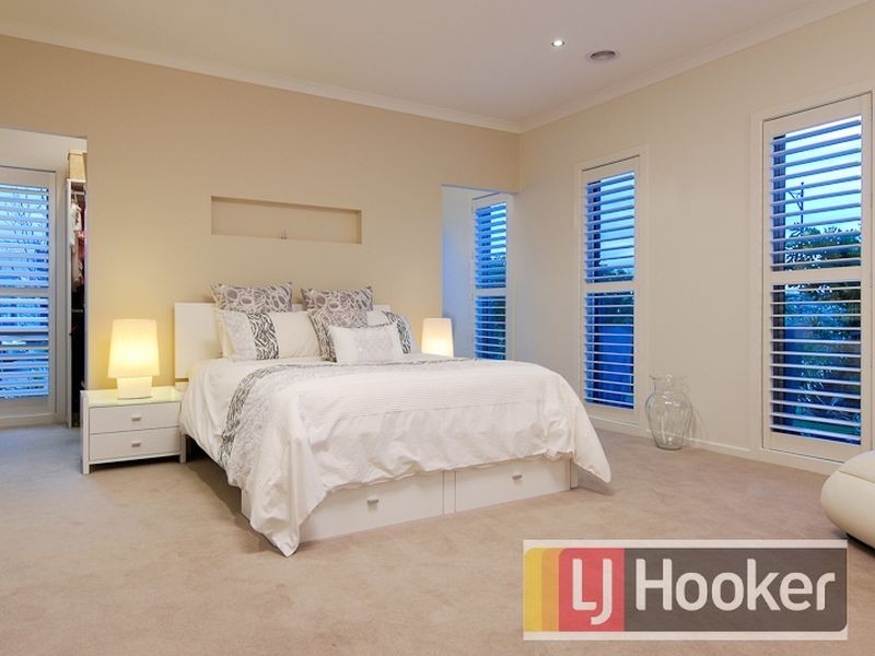 7 Loxton Way, Pakenham VIC 3810