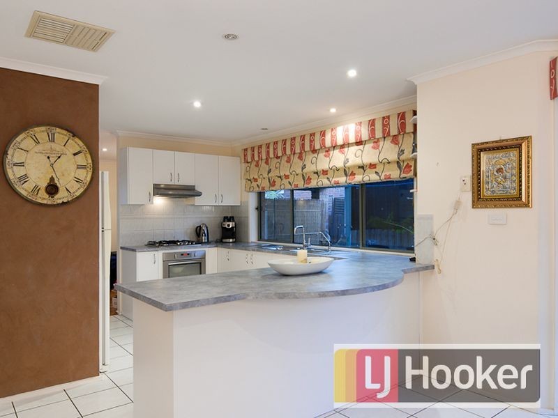 28 Hedgerow Court, Narre Warren South VIC 3805