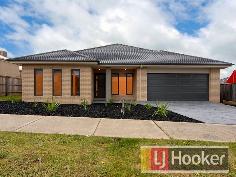 4 Cassowary Way, Pakenham VIC 3810