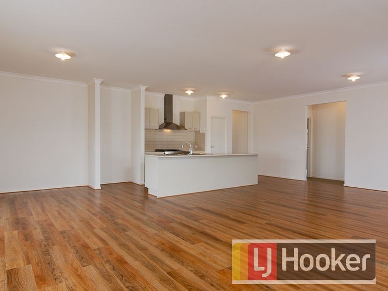 4 Cassowary Way, Pakenham VIC 3810
