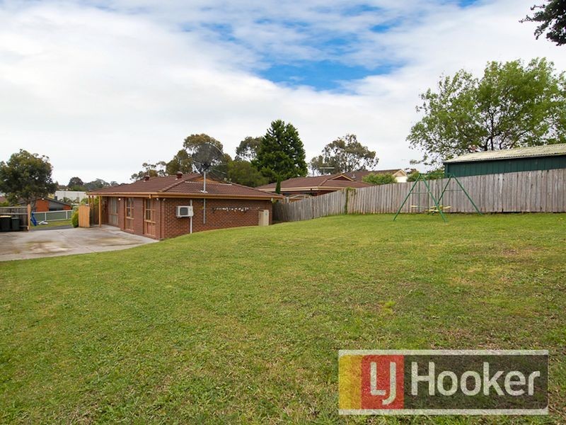 22 Leonard Drive, Langwarrin VIC 3910