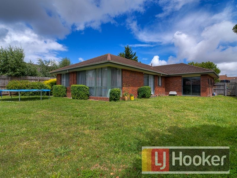 6 Garem Gam Wynd, Narre Warren South VIC 3805