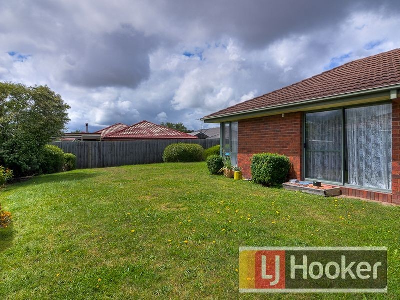 6 Garem Gam Wynd, Narre Warren South VIC 3805