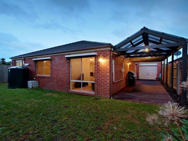 21 Lisburn Way, Berwick VIC 3806