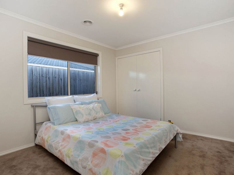 21 Lisburn Way, Berwick VIC 3806