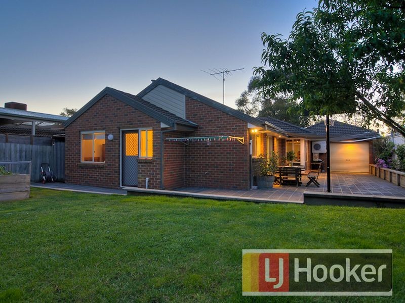 28 Jerilderie Drive, Berwick VIC 3806